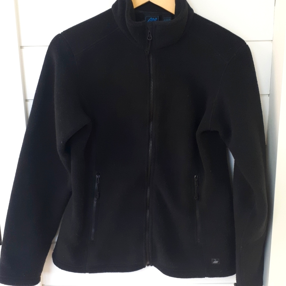 Eastern mountain sports polar fleece jacket.  Sz M